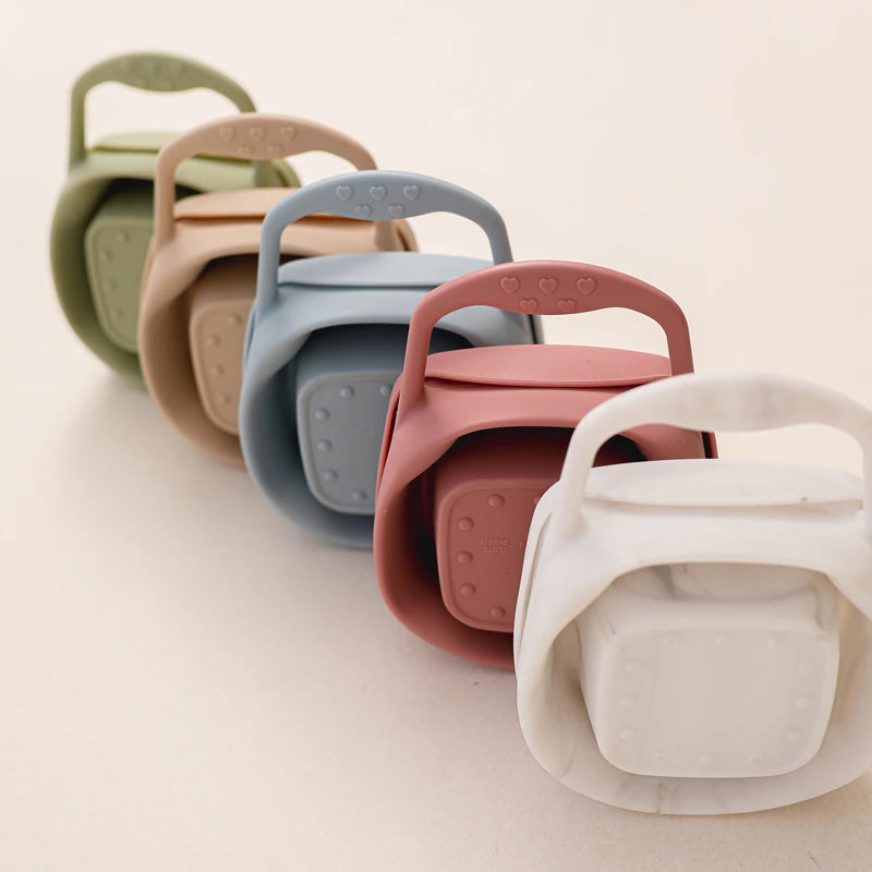 Copo de Snacks Dobrável em Silicone – Design Quadrado com Tampa