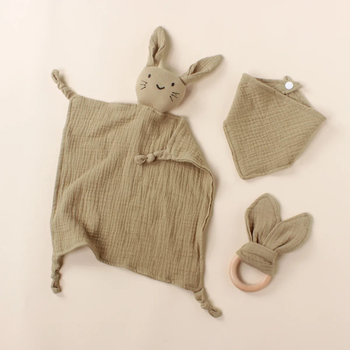 Doudou de Algodão com Orelhas de Coelho e Mordedor de Madeira