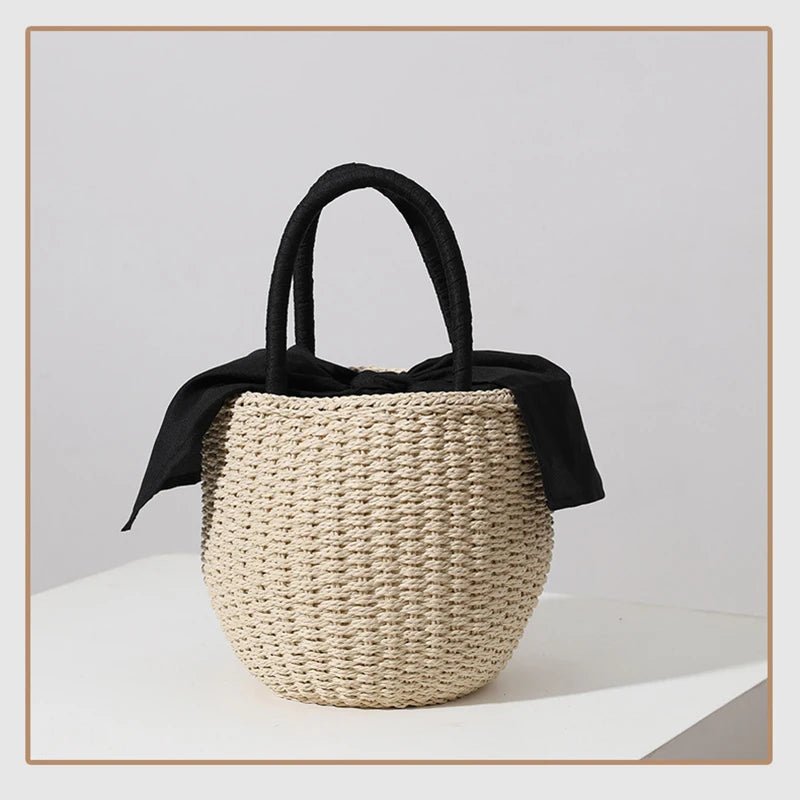 Bolsa de palha com rosto e óculos – estilo balde com detalhe em pérolas