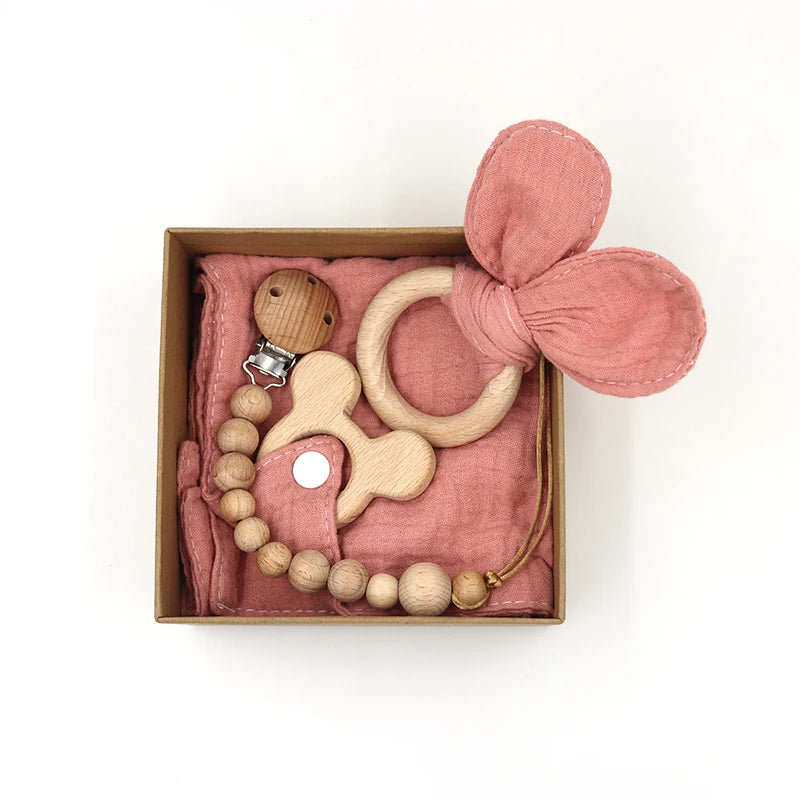 Conjunto de Presente - Mordedor, Toalha e Corrente para Chupeta