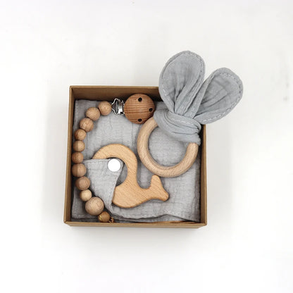 Conjunto de Presente - Mordedor, Toalha e Corrente para Chupeta