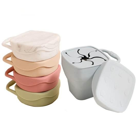 Copo de Snacks Dobrável em Silicone – Design Quadrado com Tampa