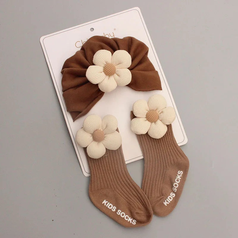 Conjunto flor de algodão – turbante + meias para bebé (0-12M)