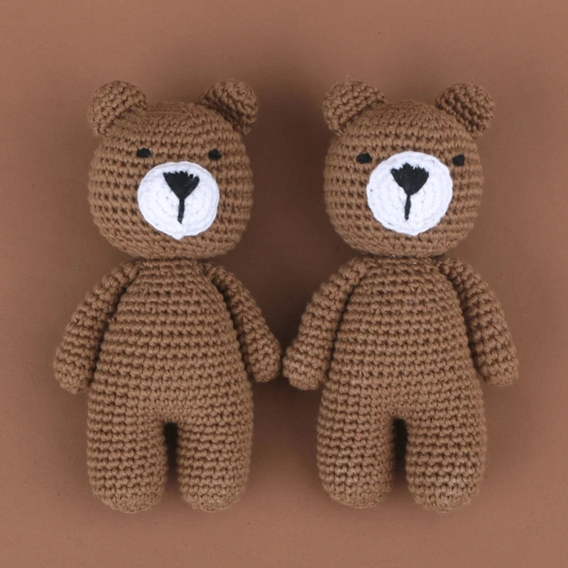 Ursinho Teddy em croché – Boneco artesanal para bebés