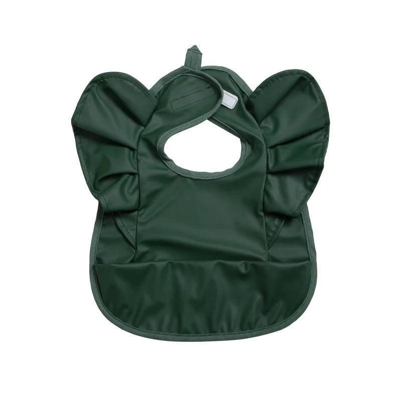 Babete Impermeável com Folhos – Elegância e Proteção à Hora da Papa